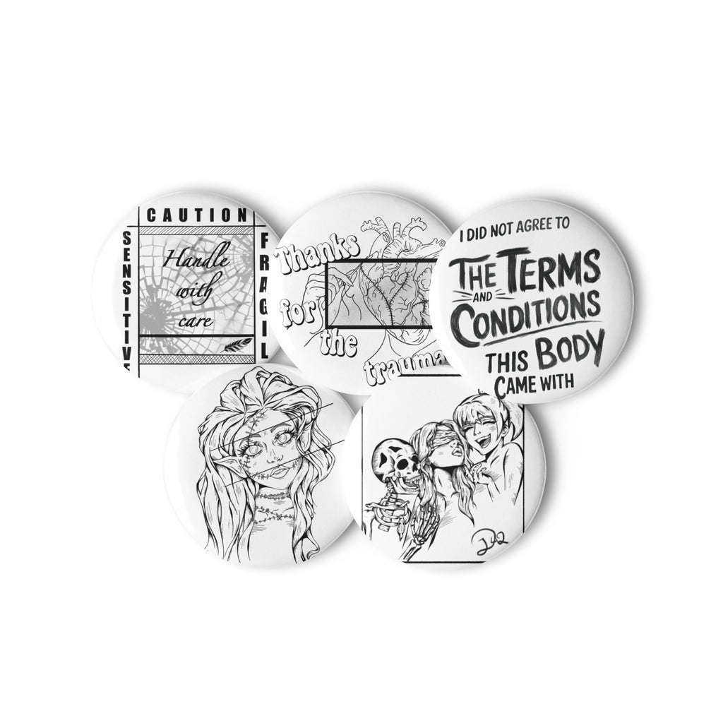 D42 Pin-Button-Set mit fünf weiß-schwarzen Dark-Art-Designs, darunter Broken Elv, Thanks for the Trauma, Terms & Conditions und Sensitive – Handle with Care untereinander