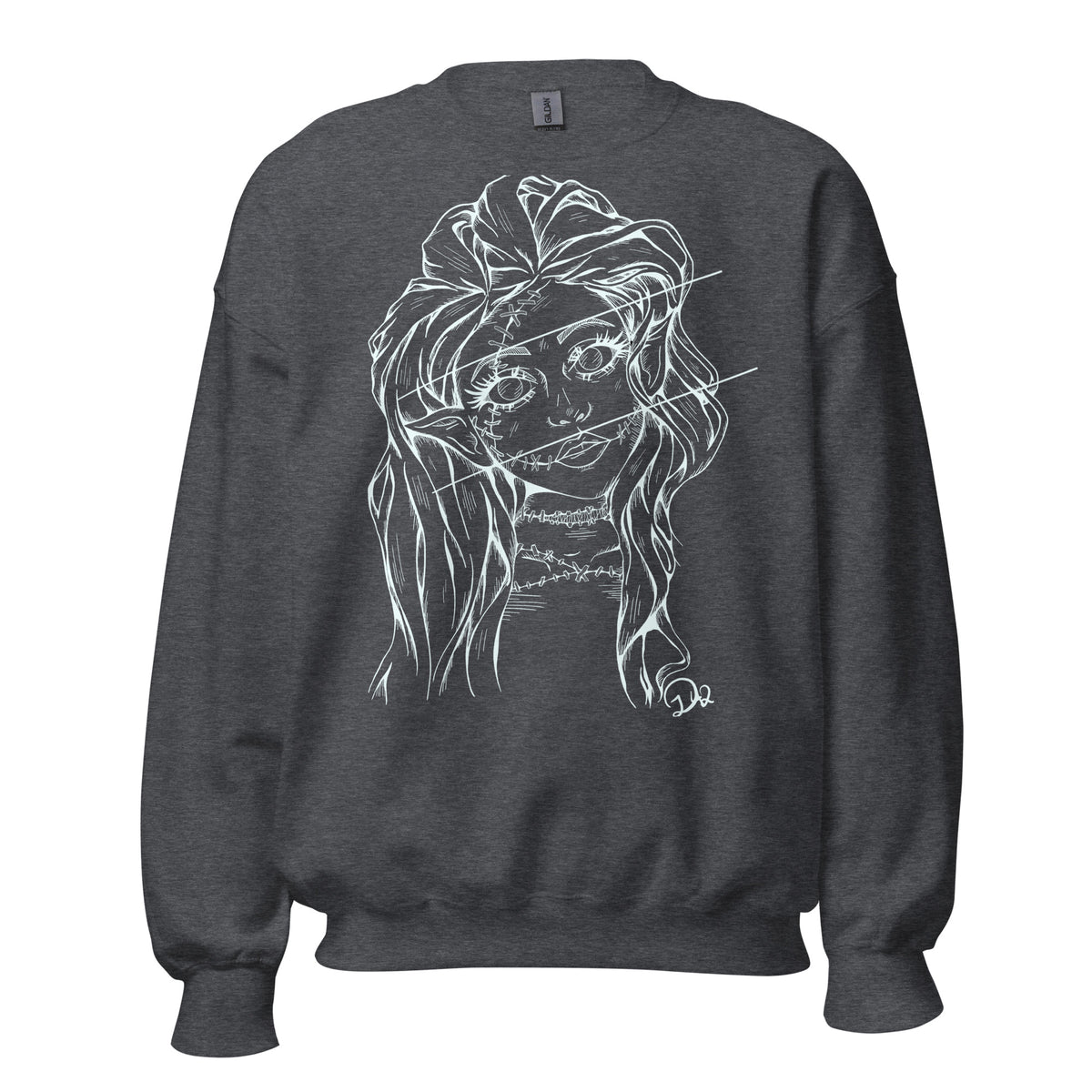 D42 Pullover mit großer weißer Linienillustration einer Elfenfigur mit langen Haaren und rissartig durchzogenem Gesicht auf der Vorderseite dunkelgrau getragen